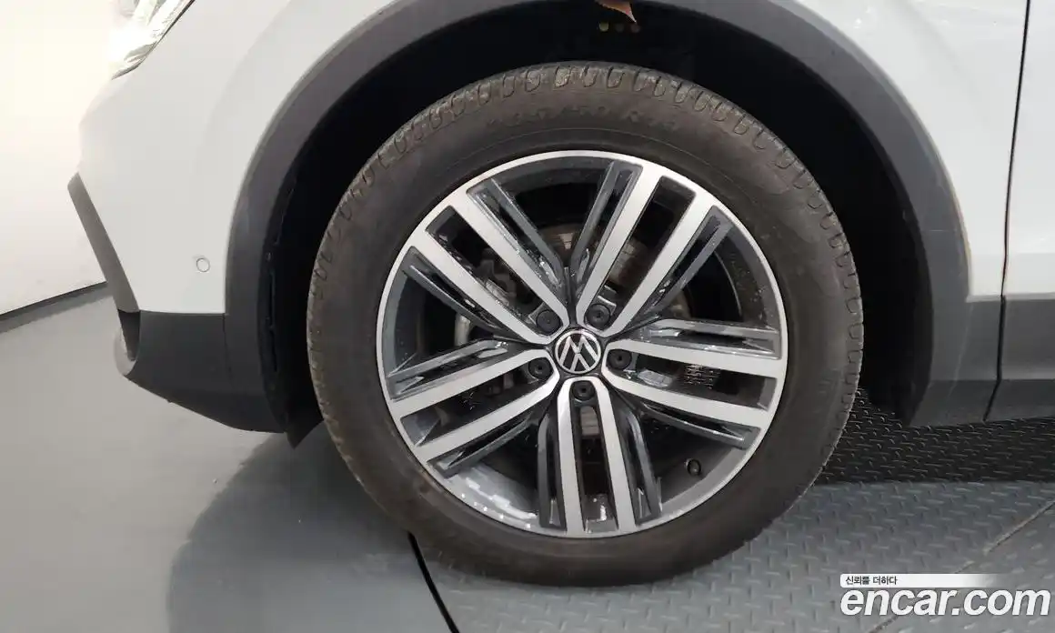 Volkswagen Tiguan 2024 2.0 гидро в Москве № 1405520, фото 5