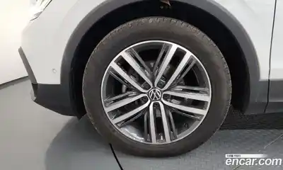Volkswagen Tiguan 2024 2.0 гидро в Москве № 1405520, миниатюра 5