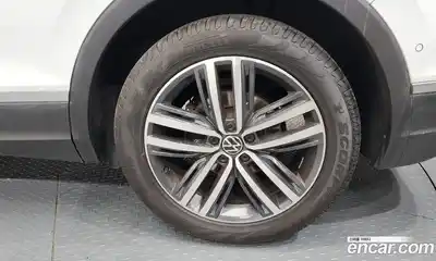 Volkswagen Tiguan 2024 2.0 гидро в Москве № 1405520, миниатюра 7