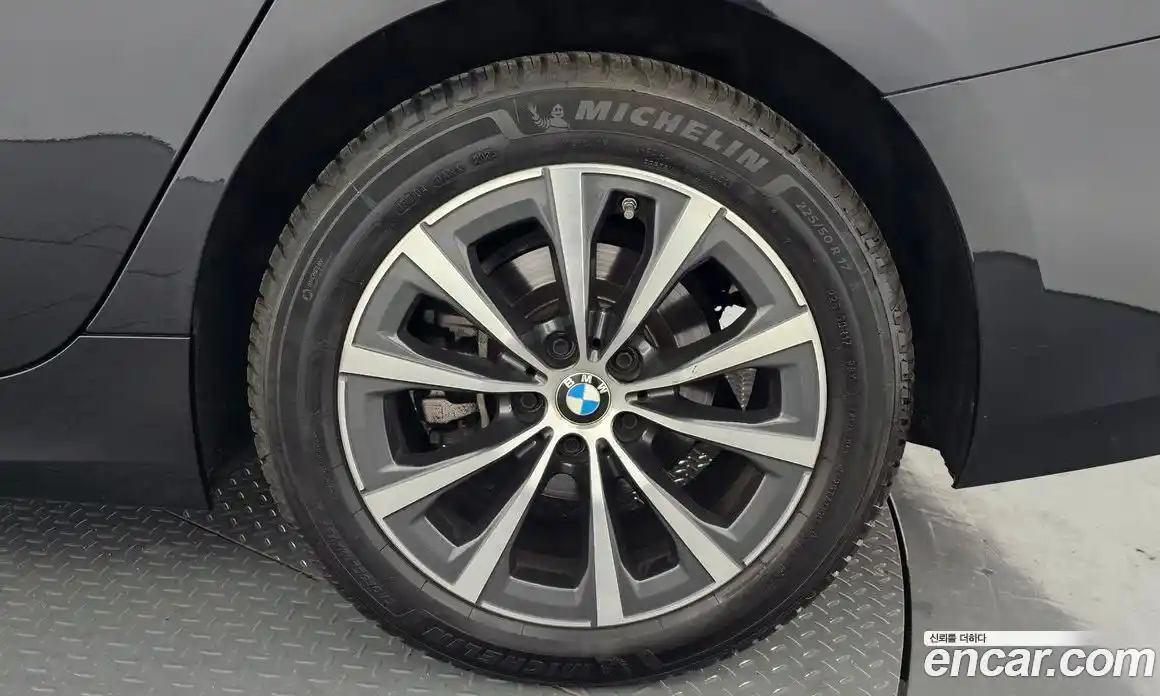 BMW 3-Series 2023 2.0 гидро, фото 7