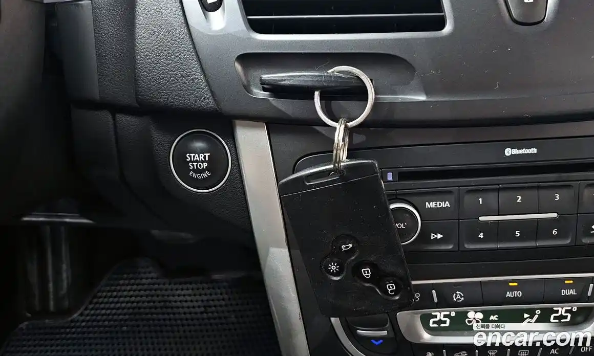 Renault SM5 2013 2.0 гидро в Москве № 1542918, фото 27