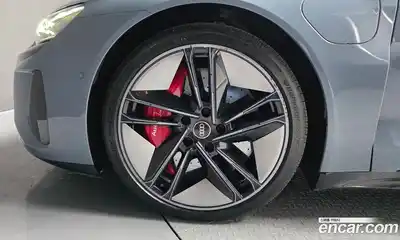 Audi RS e-tron GT 2022 0.1 гидро в Москве № 1546222, миниатюра 5