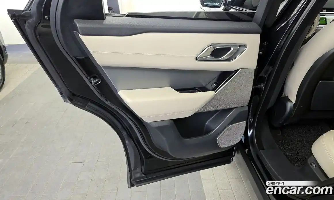 Land Rover Range-Rover Velar 2018 3.0 гидро в Москве № 1547642, фото 15