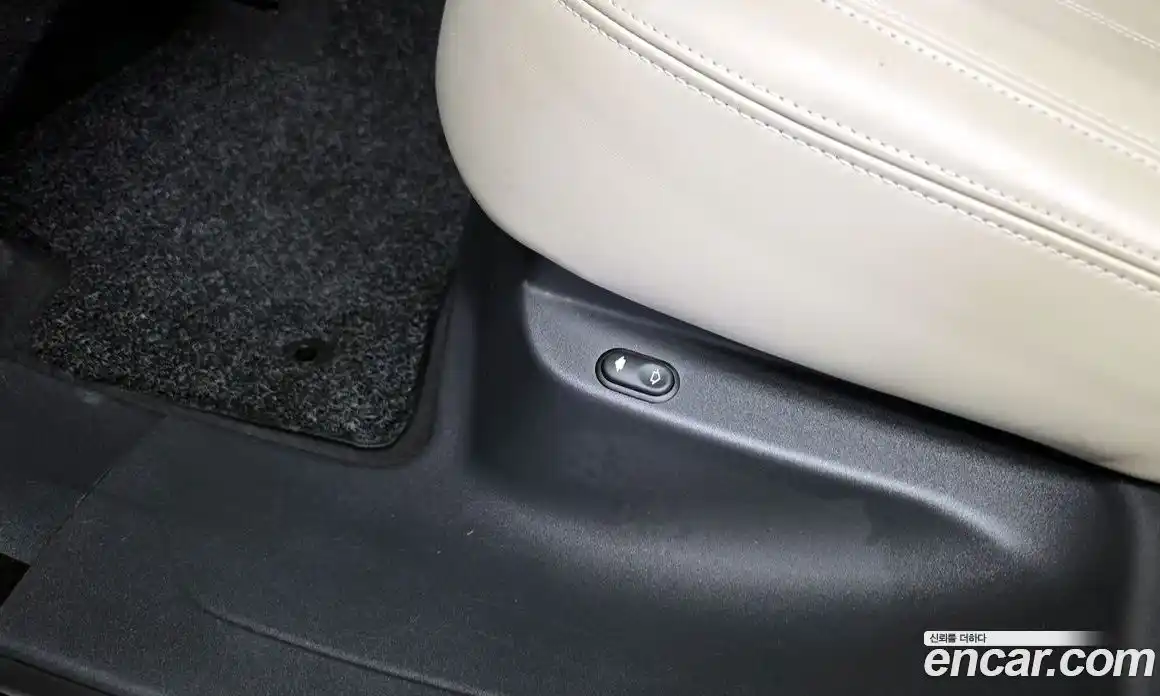 Land Rover Range-Rover Velar 2018 3.0 гидро в Москве № 1547642, фото 32