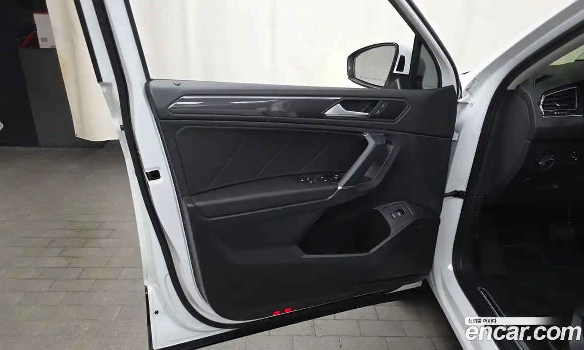 Volkswagen Tiguan 2020 2.0 гидро в Москве № 1549259, фото 14