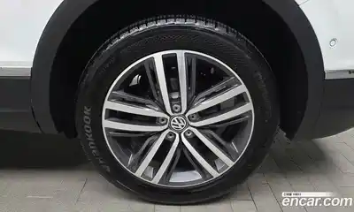 Volkswagen Tiguan 2020 2.0 гидро в Москве № 1549259, миниатюра 7