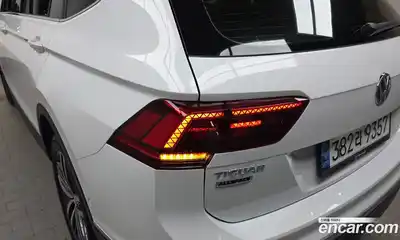 Volkswagen Tiguan 2020 2.0 гидро в Москве № 1549259, миниатюра 9