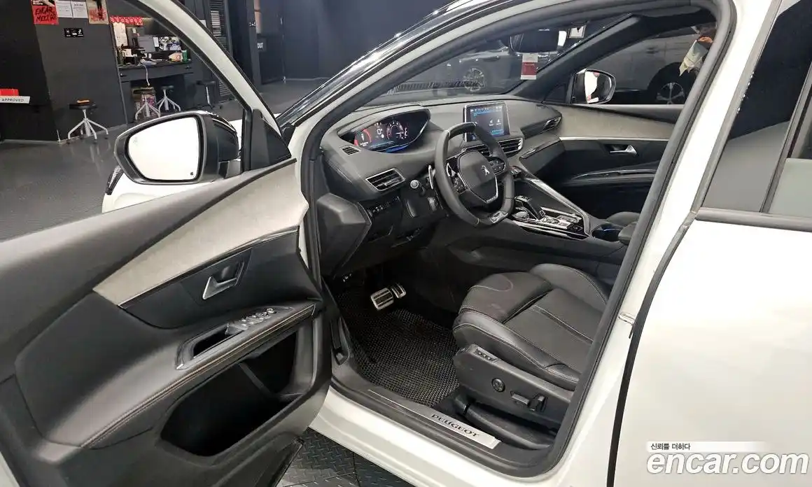 Peugeot 5008 2022 1.2 гидро в Москве, фото 13
