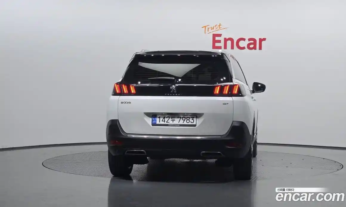 Peugeot 5008 2022 1.2 гидро в Москве, фото 4