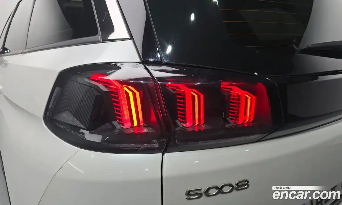 Peugeot 5008 2022 1.2 гидро в Москве, фото 9