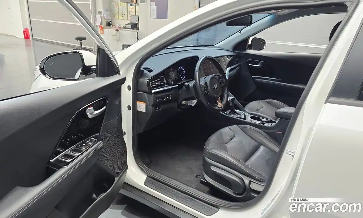 Kia Niro 2021 1.6 гидро в Москве № 1611700, фото 13