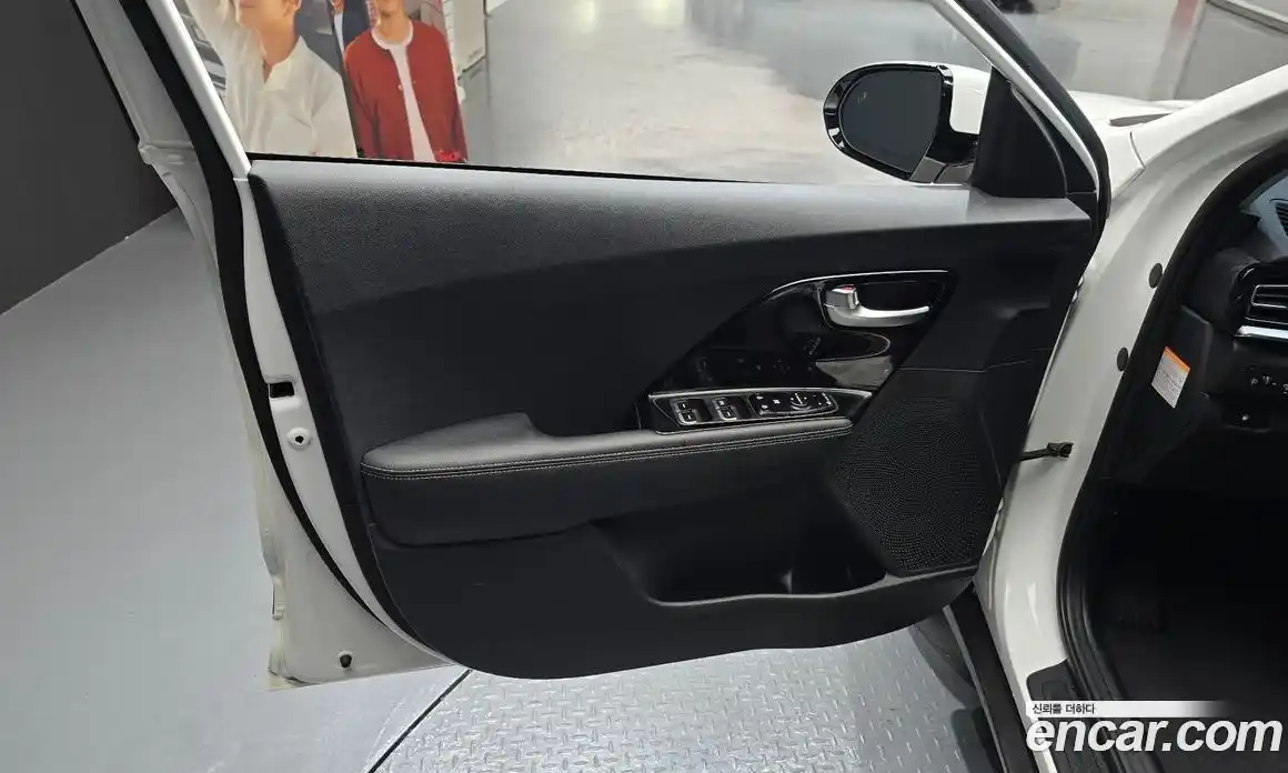 Kia Niro 2021 1.6 гидро в Москве № 1611700, фото 14