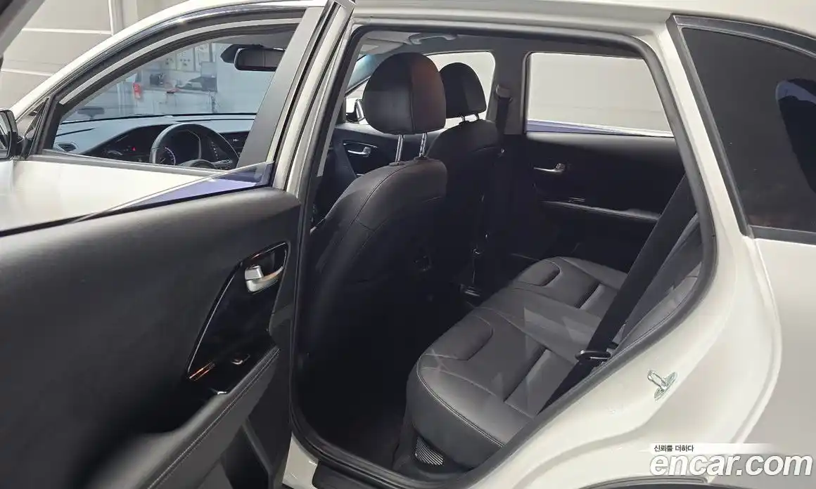Kia Niro 2021 1.6 гидро в Москве № 1611700, фото 17