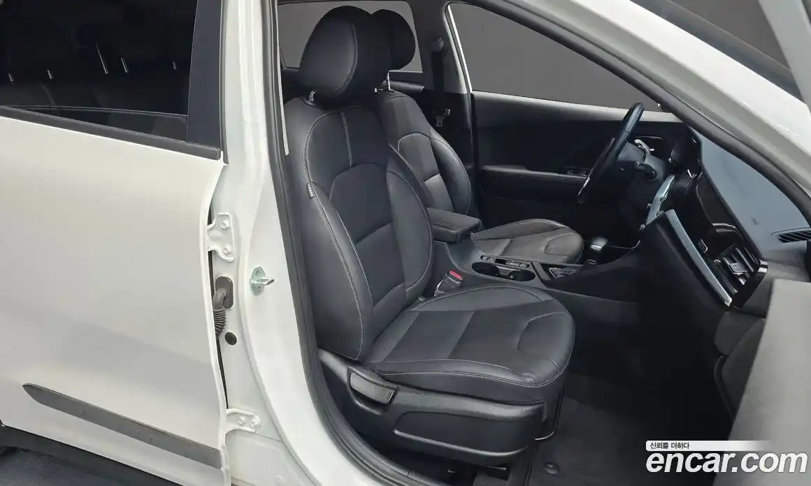 Kia Niro 2021 1.6 гидро в Москве № 1611700, фото 18