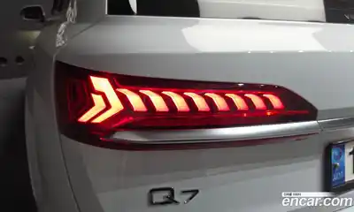 Audi Q7 2022 3.0 гидро в Москве № 1617996, миниатюра 9