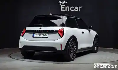 Mini Cooper 2024 2.0 гидро в Москве № 1619976, миниатюра 2