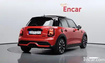 Mini Cooper 2022 2.0 гидро в Москве № 1619999, миниатюра 2