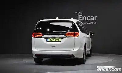 Chrysler Pacifica 2020 3.6 гидро в Москве № 1626062, миниатюра 4