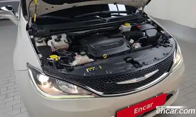 Chrysler Pacifica 2020 3.6 гидро в Москве № 1626062, миниатюра 6