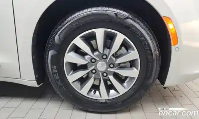 Chrysler Pacifica 2020 3.6 гидро в Москве № 1626062, миниатюра 7