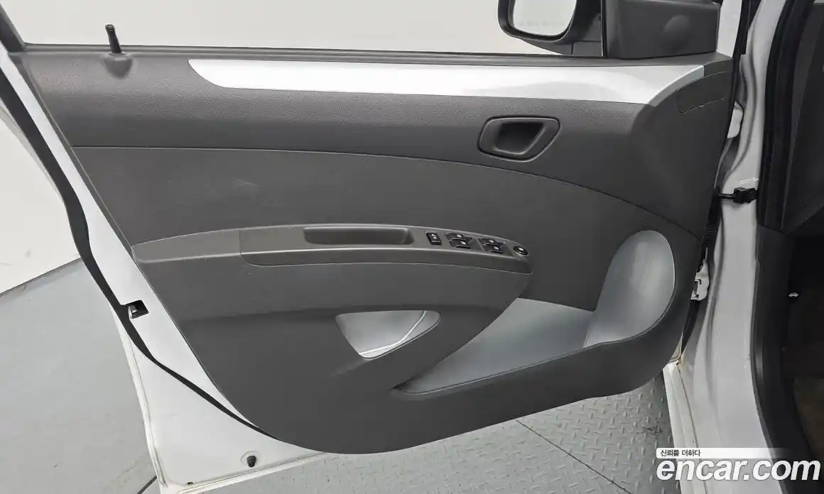 Chevrolet Spark 2014 1.0 гидро в Москве № 1687268, фото 31