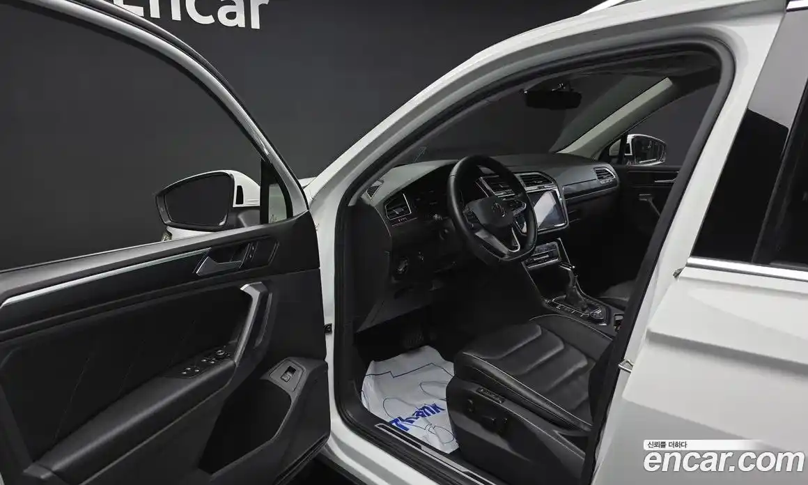 Volkswagen Tiguan 2022 2.0 гидро в Москве № 1693084, фото 13