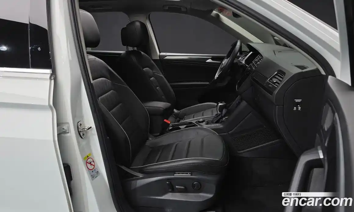 Volkswagen Tiguan 2022 2.0 гидро в Москве № 1693084, фото 16