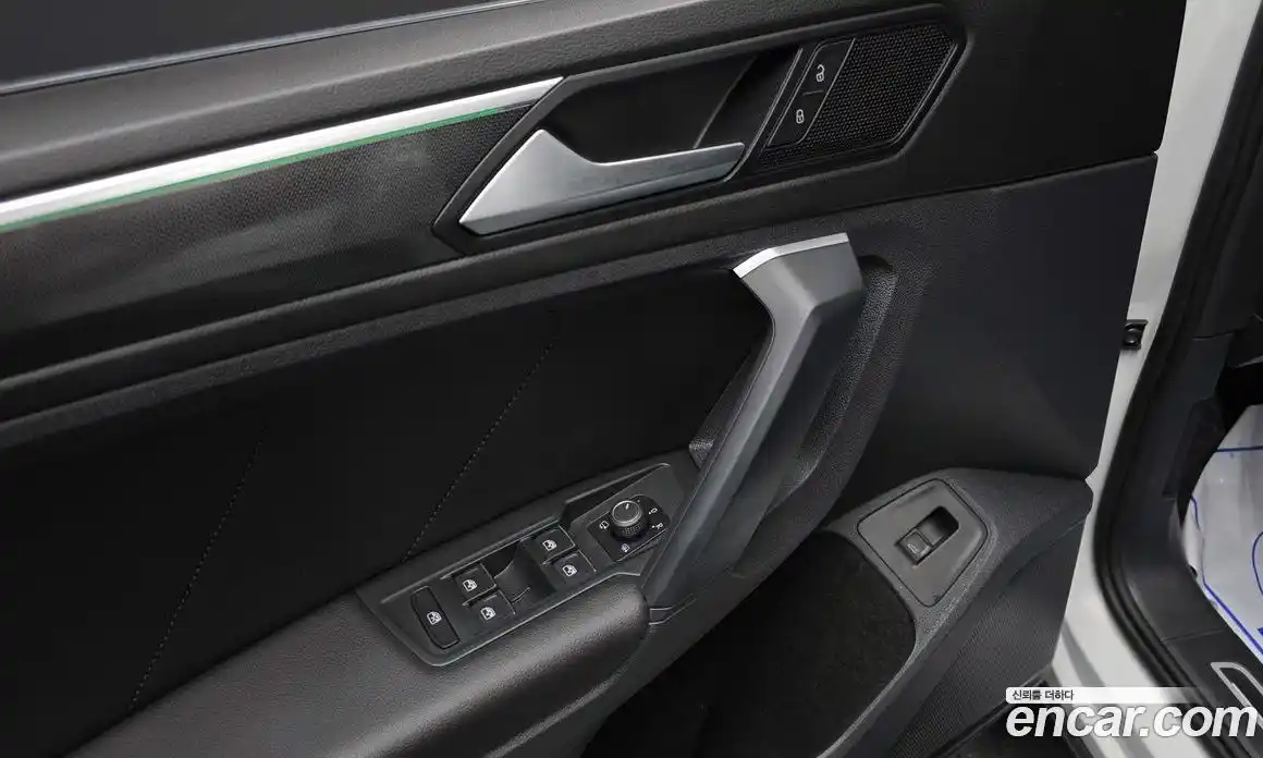 Volkswagen Tiguan 2022 2.0 гидро в Москве № 1693084, фото 29