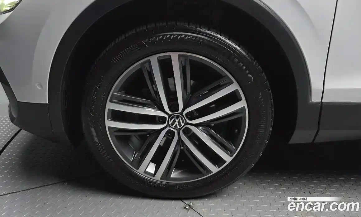 Volkswagen Tiguan 2022 2.0 гидро в Москве № 1693084, фото 5