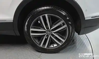 Volkswagen Tiguan 2022 2.0 гидро в Москве № 1693084, миниатюра 7