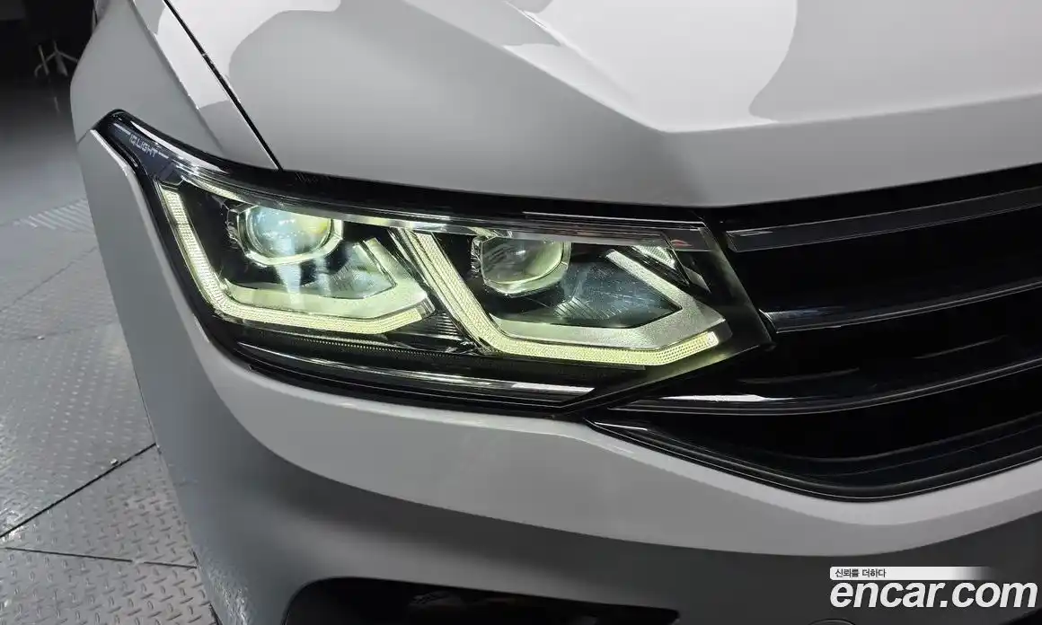 Volkswagen Tiguan 2022 2.0 гидро в Москве № 1693084, фото 8