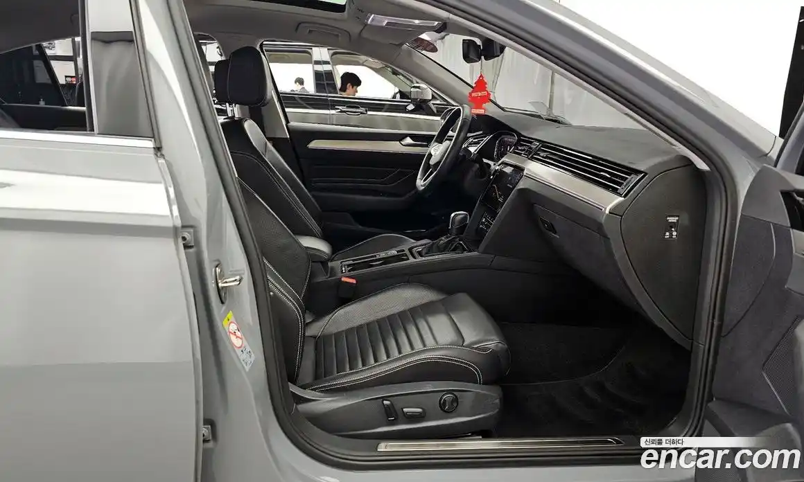 Volkswagen Passat 2022 2.0 гидро в Москве № 1693142, фото 17