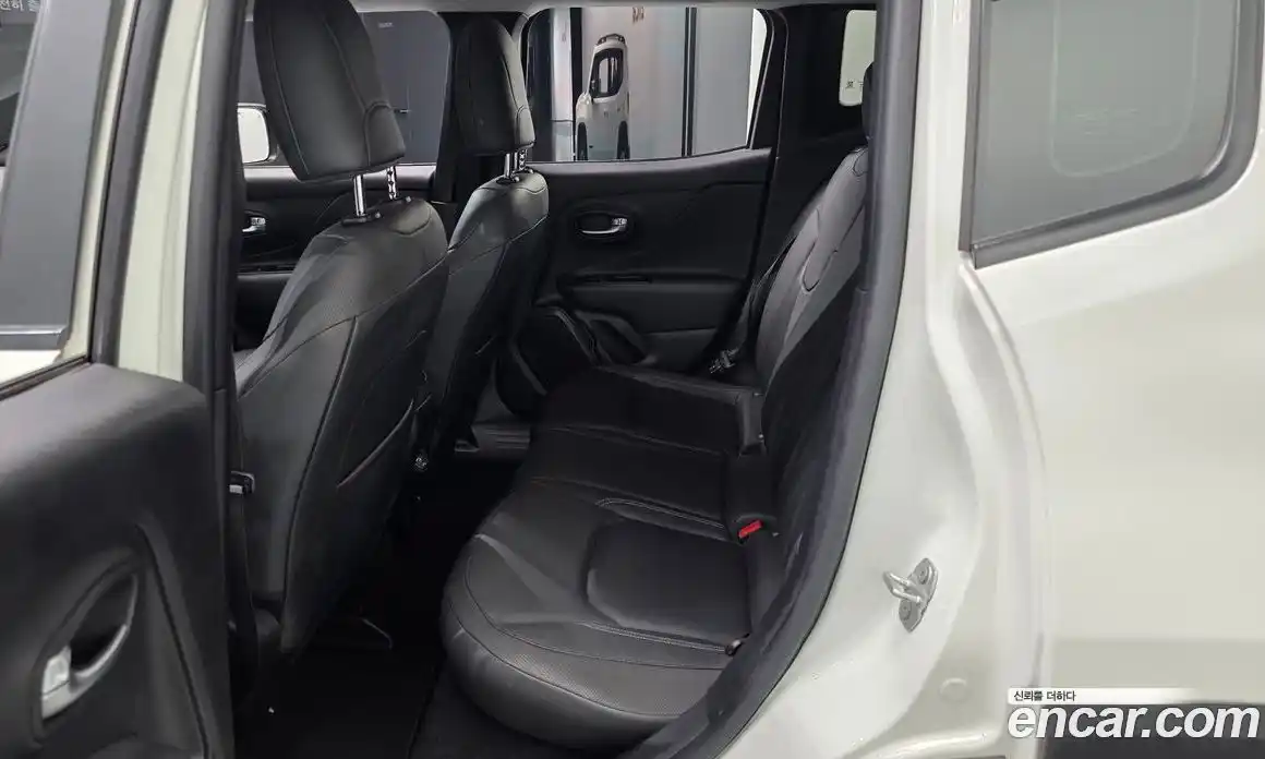 Jeep Renegade 2019 2.4 гидро в Москве № 1693769, фото 17