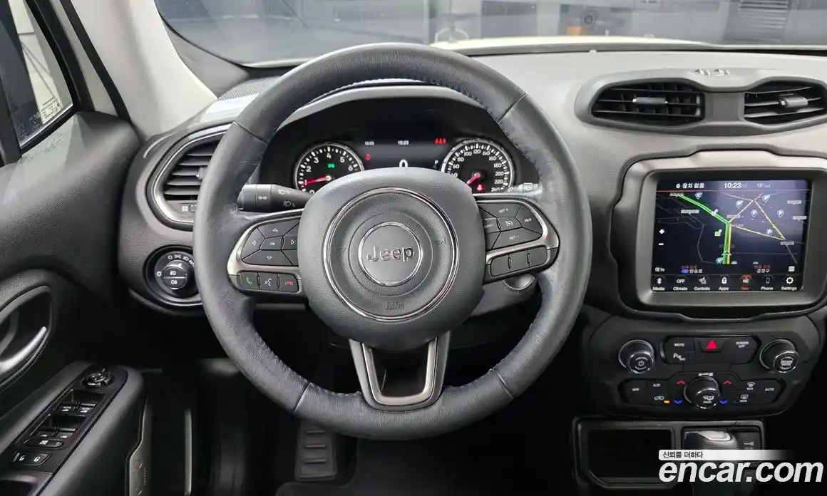 Jeep Renegade 2019 2.4 гидро в Москве № 1693769, фото 18