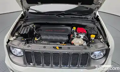 Jeep Renegade 2019 2.4 гидро в Москве № 1693769, миниатюра 5