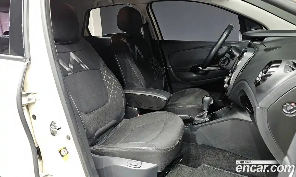 Renault QM3 2014 1.5 гидро в Москве № 1761519, фото 17