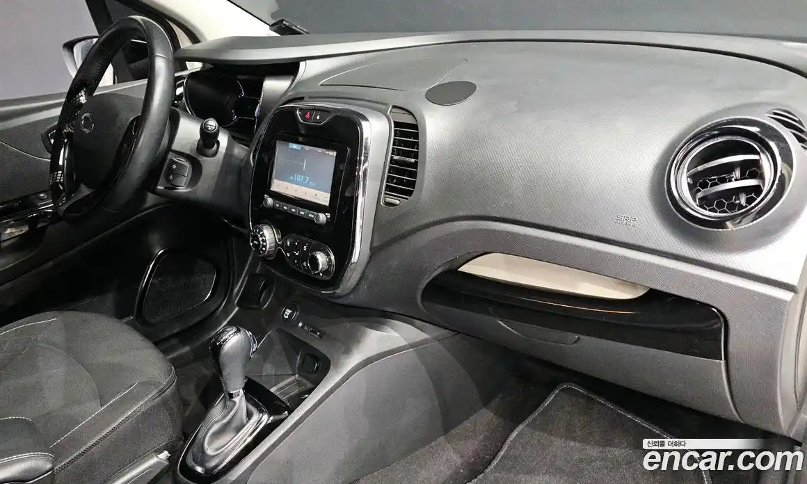 Renault QM3 2014 1.5 гидро в Москве № 1761519, фото 28