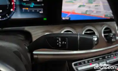 Mercedes-Benz E-Class 2020 2.0 гидро в Москве № 1762854, миниатюра 12