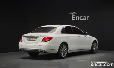 Mercedes-Benz E-Class 2020 2.0 гидро в Москве № 1762854, миниатюра 2