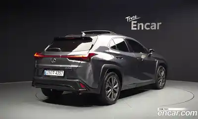 Lexus UX 2023 2.0 гидро в Москве № 1764881, миниатюра 2