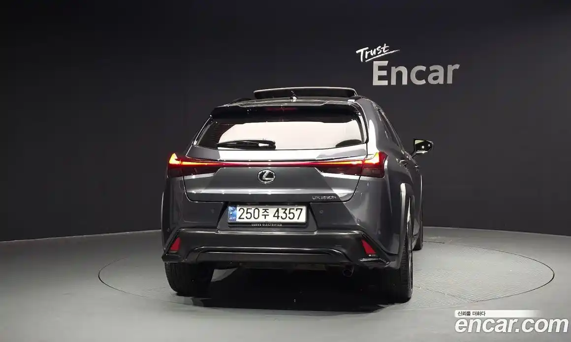Lexus UX 2023 2.0 гидро в Москве № 1764881, фото 4