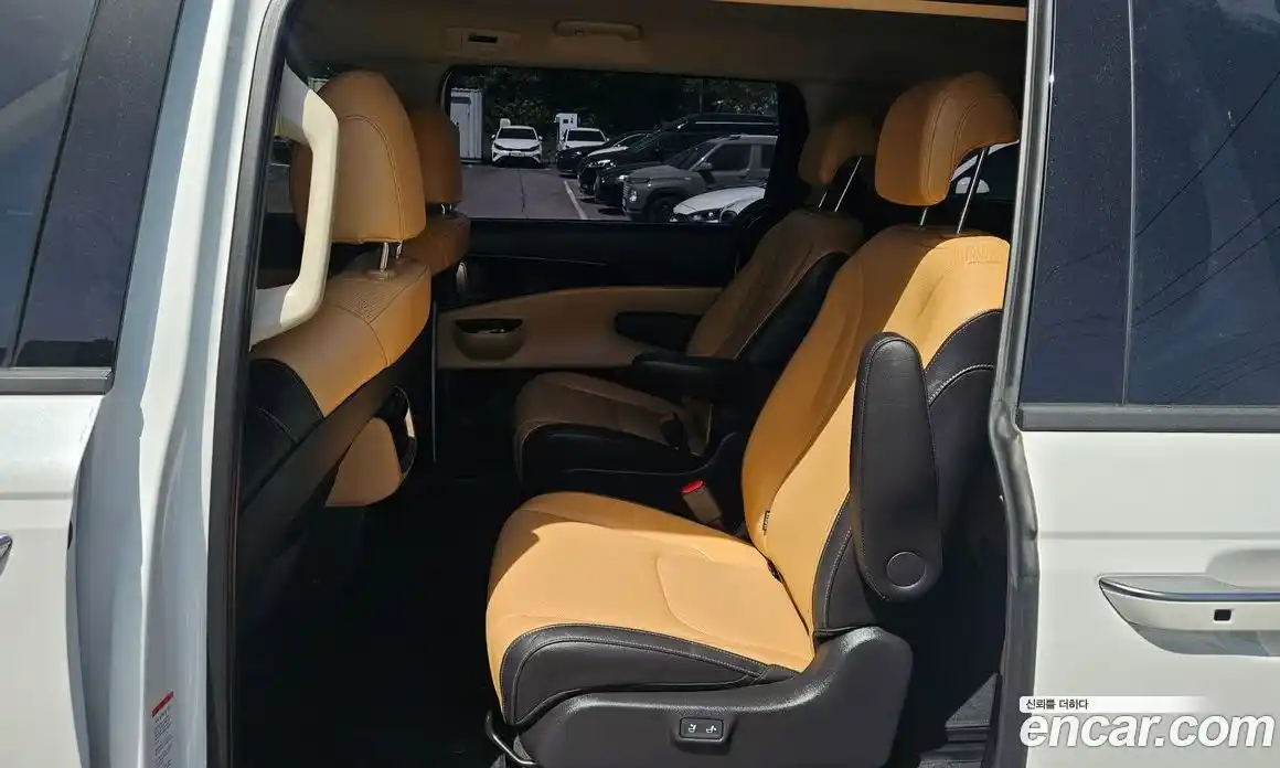 Kia Canival 2023 2.2 гидро в Москве № 1831740, фото 8