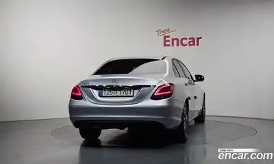 Mercedes-Benz C-Class 2019 2.0 гидро в Москве № 1836133, миниатюра 3