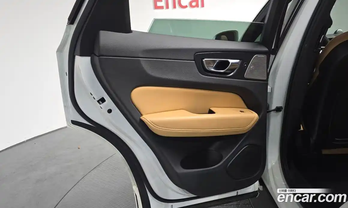 Volvo XC60 2019 2.0 гидро в Москве № 1836845, фото 14