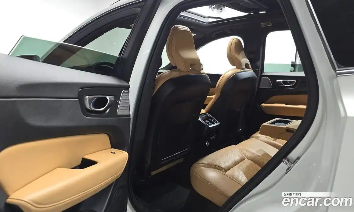 Volvo XC60 2019 2.0 гидро в Москве № 1836845, фото 15