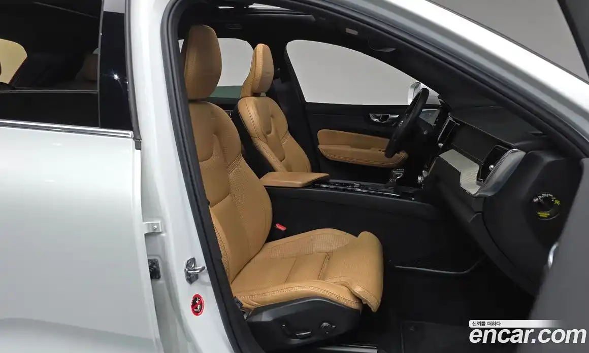 Volvo XC60 2019 2.0 гидро в Москве № 1836845, фото 16