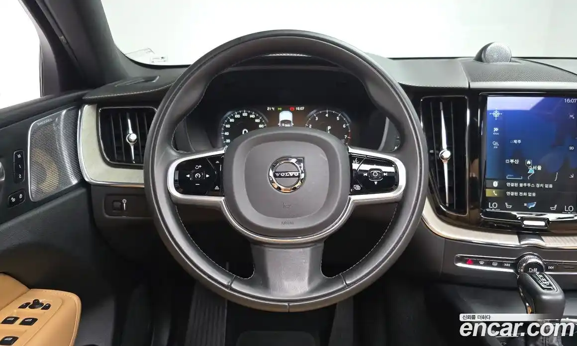 Volvo XC60 2019 2.0 гидро в Москве № 1836845, фото 18