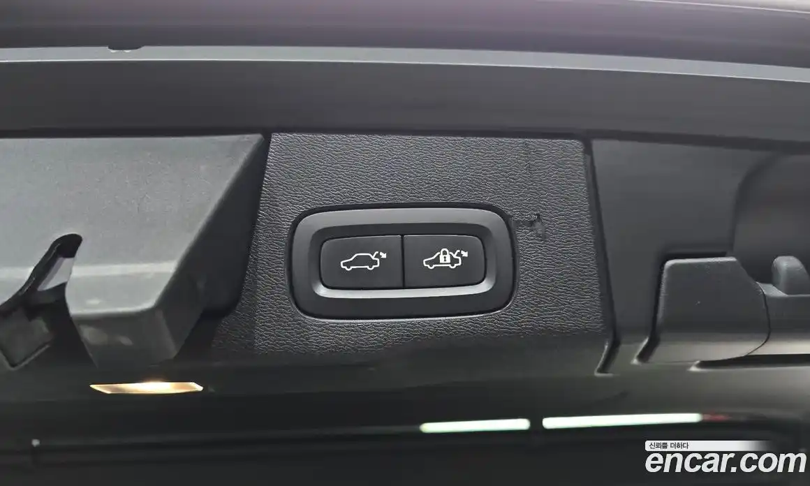 Volvo XC60 2019 2.0 гидро в Москве № 1836845, фото 25