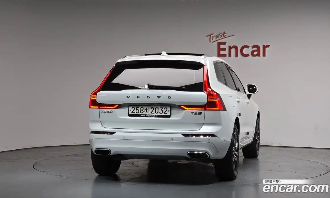 Volvo XC60 2019 2.0 гидро в Москве № 1836845, фото 3