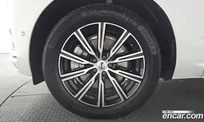 Volvo XC60 2019 2.0 гидро в Москве № 1836845, миниатюра 4